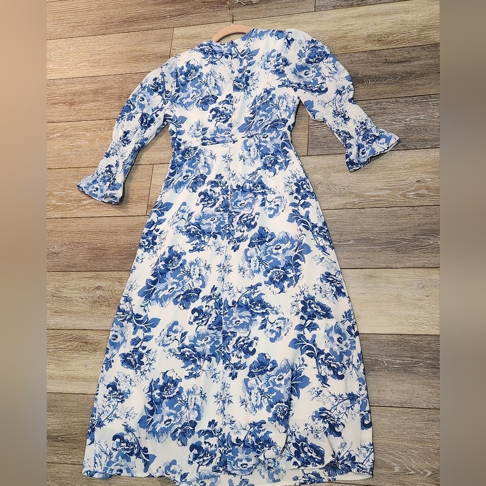 O.P.T Elegant Blue Floral Maxi Dress Size Small - Picture 2 of 8